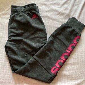 New - Adidas joggers “Essentials Linear Pants”